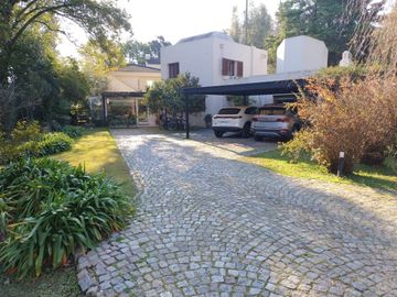 VENTA CASA HIGHLAND PARK - EXCELENTE OPORTUNIDAD