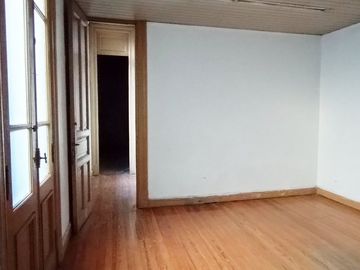 PH en VENTA a refaccionar en Flores - APTO CREDITO