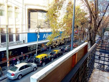 PH en VENTA a refaccionar en Flores - APTO CREDITO
