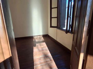 Casa en venta 4 ambientes lote propio en Flores