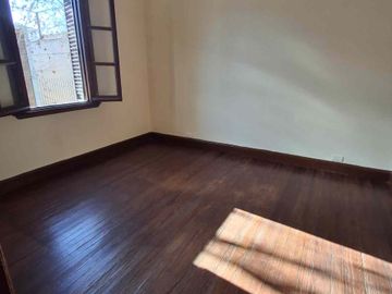 Casa en venta 4 ambientes lote propio en Flores