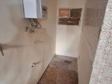 Casa en venta 4 ambientes lote propio en Flores
