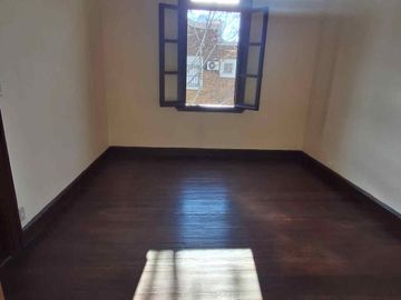 Casa en venta 4 ambientes lote propio en Flores