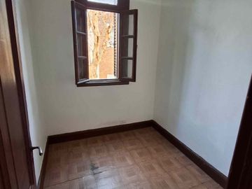 Casa en venta 4 ambientes lote propio en Flores
