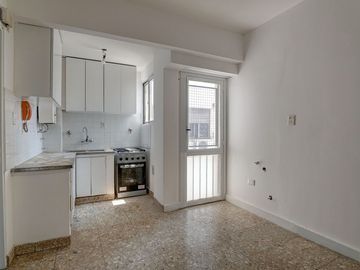 VENTA DEPTO 4 AMBIENTES FLORES NORTE