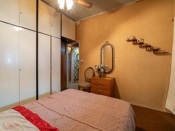 VENTA CASA 3 AMB. CASEROS  FINANCIA 50%