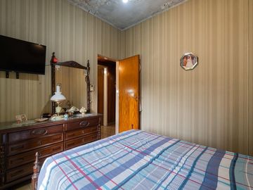 VENTA CASA 3 AMB. CASEROS  FINANCIA 50%