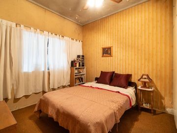 VENTA CASA 3 AMB. CASEROS  FINANCIA 50%