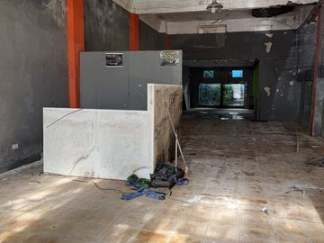 Local comercial en venta – Arturo Illia – 1750 m²