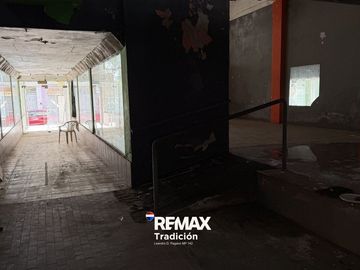 Local comercial en venta – Arturo Illia – 1750 m²