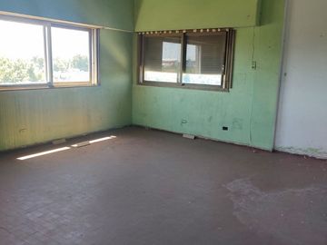 VENTA DEPOSITO EN 5 PLANTAS C/MONTACARGA