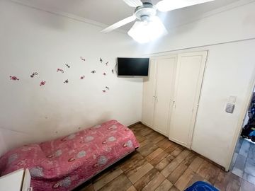 VENTA 4 AMB MAS DEPENDENCIA Y BALCÓN APTO CRÉDITO!