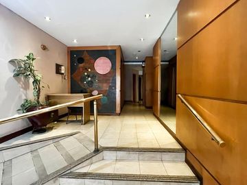 VENTA 4 AMB MAS DEPENDENCIA Y BALCÓN APTO CRÉDITO!