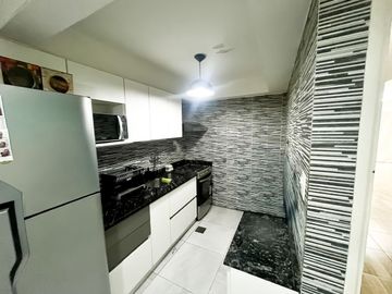 VENTA 4 AMB MAS DEPENDENCIA Y BALCÓN APTO CRÉDITO!