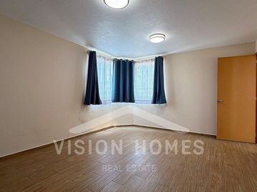 Casa en venta con amplios espacios y excelente distribución
