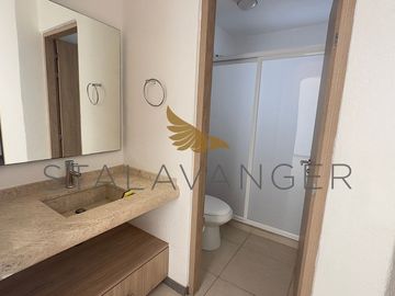 Duplex en Renta  en Las Condes III con vista privilegiada a la cañada