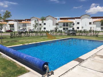 Duplex en Renta  en Las Condes III con vista privilegiada a la cañada