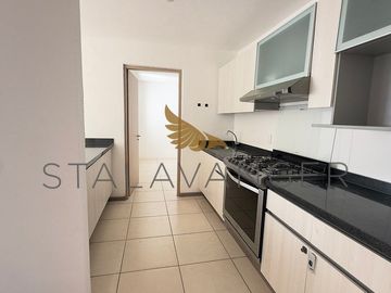 Duplex en Renta  en Las Condes III con vista privilegiada a la cañada