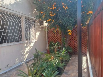 AMPLIA Casa Venta 4D/2B/3E 2Pisos Regularizados 135m²hab | cerca Metro Las Rejas