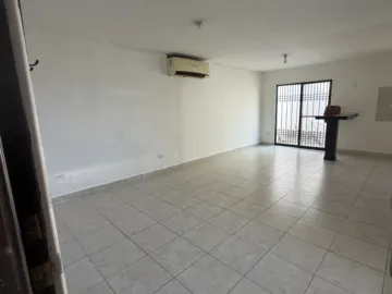 ??Casa  en Venta en Fraccionamiento Cumbres Provenza, unica en Esquina en una ubicación privilegiada