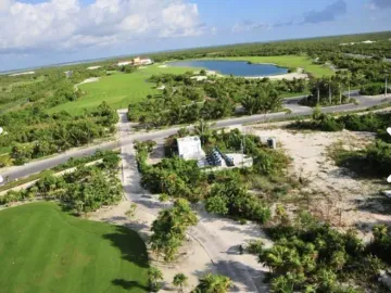 Exclusivo terreno residencial frente al mar en Playa Mujeres