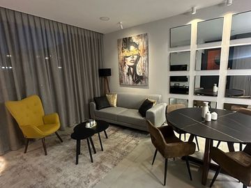 DEPARTAMENTO EN RENTA EN TRES PUERTAS, DINASTÍA