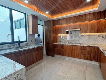Casa en la cima , 5 recámaras