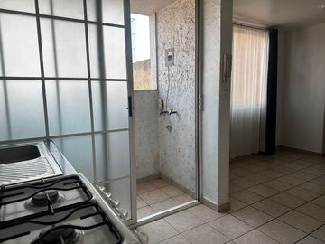 Renta departamento en San Pedro de los Pinos Calle 15
