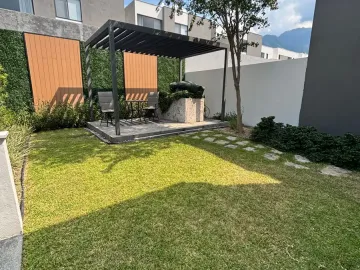 Casa en Venta en Carretera Nacional, Santiago, N.L.