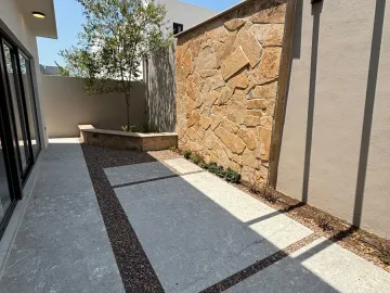 Casa en Venta en Carretera Nacional, Santiago, N.L.