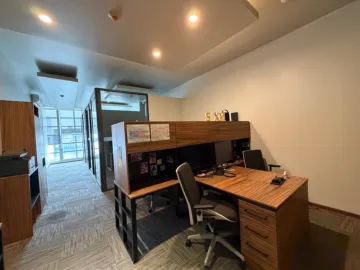 RENTA O VENTA DE OFICINA EN TORRE NATYVO LOMAS DE ANGELÓPOLIS, PUEBLA