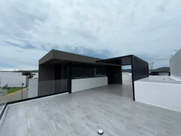 Hermosa casa en venta en Lomas Cascatta