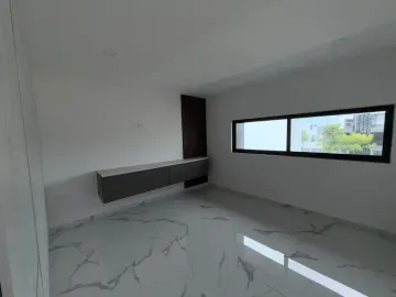 Hermosa casa en venta en Lomas Cascatta