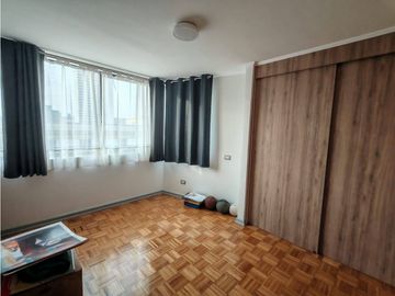 SE VENDE AMPLIO Y CENTRICO DEPTO UBICADO EN VIÑA DEL MAR vl