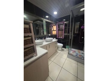 SE VENDE HERMOSA Y AMPLIA PROPIEDAD UBICADA EN HUICHA, ANCUD