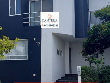 Amplia y bonita casa en Venta, lista para habitar. Fracc. El Condado