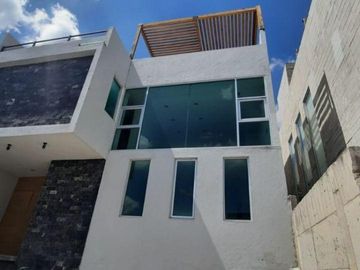 Casa en conCasa Equipada en Renta en Zibatá, Querétaro con Roof Gardendominio