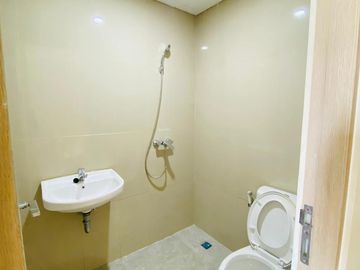 Dijual Apartemen Grand Dharmahusada Lagoon ( GDL )