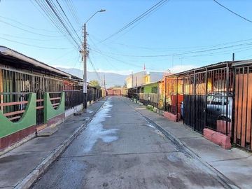 Venta de amplia casa recién remodelada, 4 dormitorios, en Limache. 68 M$