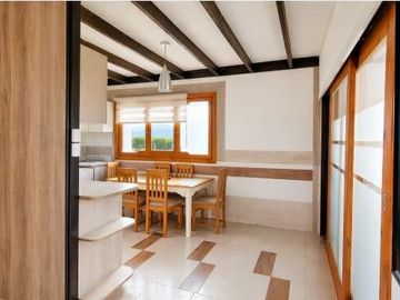 En venta, parcela de 5.000 m2., con casa de 2 dormitorios, en El Melón, Nogales.  100 M$