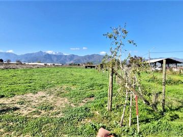 Venta de parcela plana de  5.752 m2., en Quillota. 2.495 UF.
