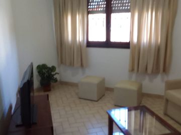 Alquiler casa 3 amb. con cochera  Lanús Este