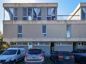 Alquiler local a estrenar c/ 3 vidrieras + 3 cocheras - VEN Street Center, Dique Luján, Tigre