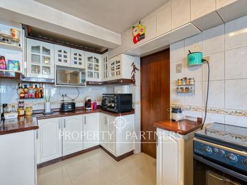 Venta casa en Ñuñoa: amplios espacios, 4 dormitorios y excelente conectividad en un sector consolidado.