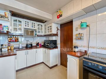 Venta casa en Ñuñoa: amplios espacios, 4 dormitorios y excelente conectividad en un sector consolidado.