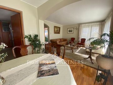 Espectacular Casa en Condominio Exclusivo en Jardín del Mar: Amplitud, Seguridad y Confort