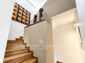 Gran casa Mediterránea en condominio Mirador de San Damián
