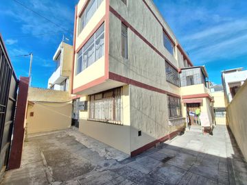 Venta casa rentera, precio oportunidad!... La Kennedy