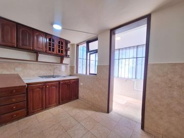 Venta casa rentera, precio oportunidad!... La Kennedy