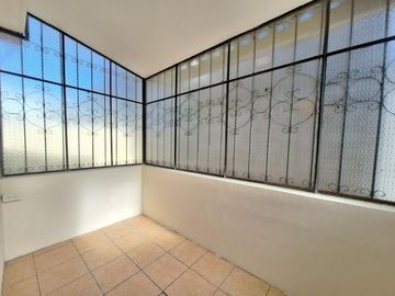 Venta casa rentera, precio oportunidad!... La Kennedy